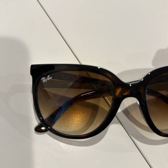 RAY-BAN RB4126 Cats 1000 sunglasses - Picture 2 of 3